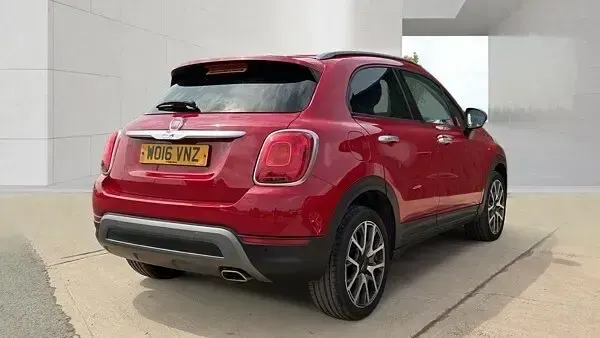 Used Fiat 500X Cross Plus 120 HP (88 kW) 2016 Red SUV