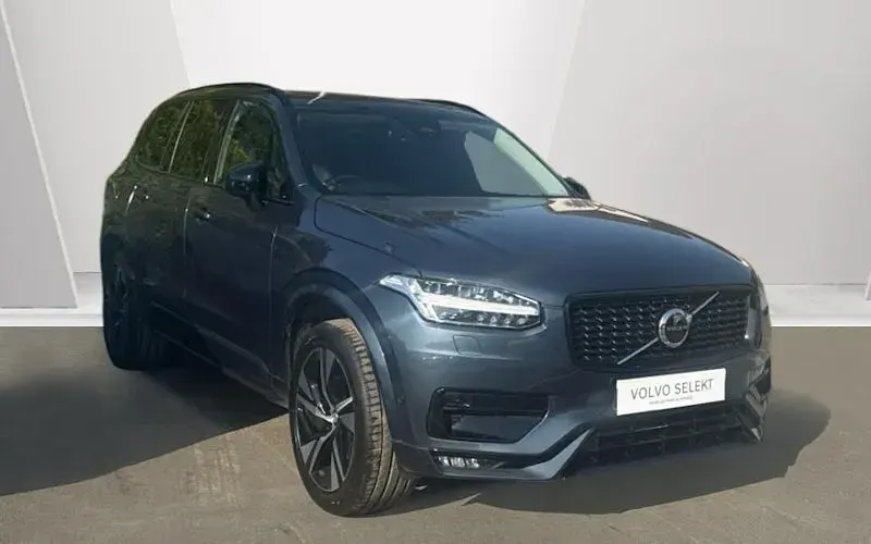 Usado Volvo XC90 Plus 235 HP (172 kW) 2022 SUV