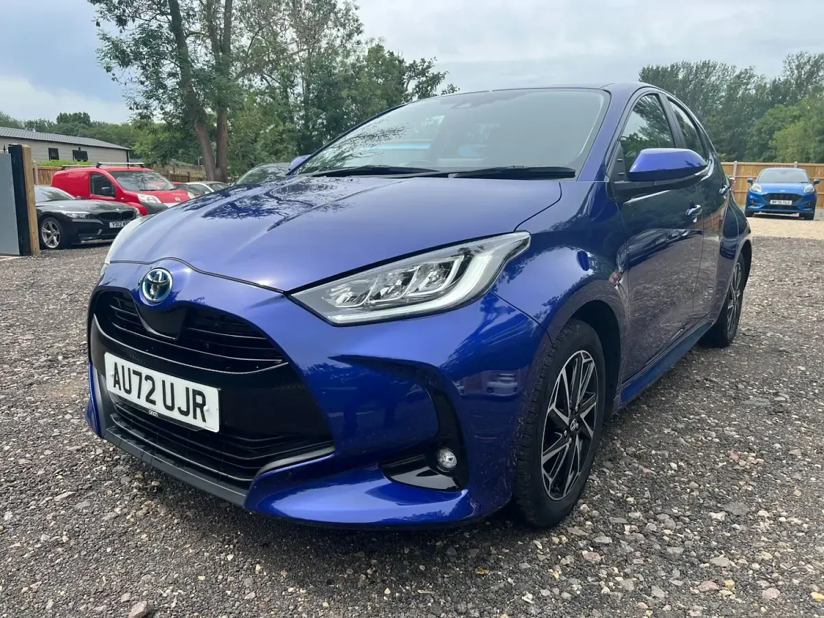 Second-hand Toyota Yaris Hybrid Design 2022 Albastru Hatchback