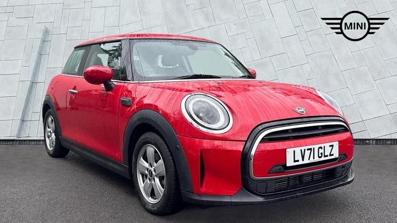 Used Mini Cooper Classic 134 HP (98 kW) 2021 Red Hatchback
