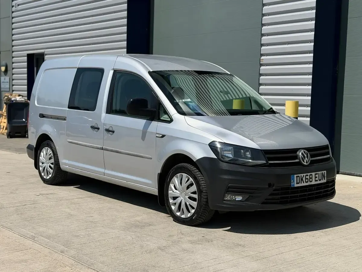 Used VW Caddy Maxi 102 HP (75 kW) 2018 Silver MPV