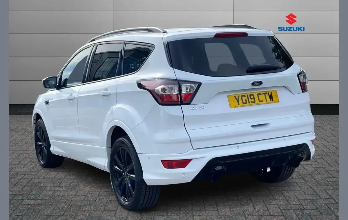 Used Ford Kuga ST-Line 120 HP (88 kW) 2019 White SUV