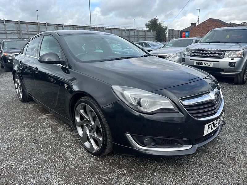 Used Vauxhall Insignia SRi 140 HP (102 kW) 2015 Black Hatchback