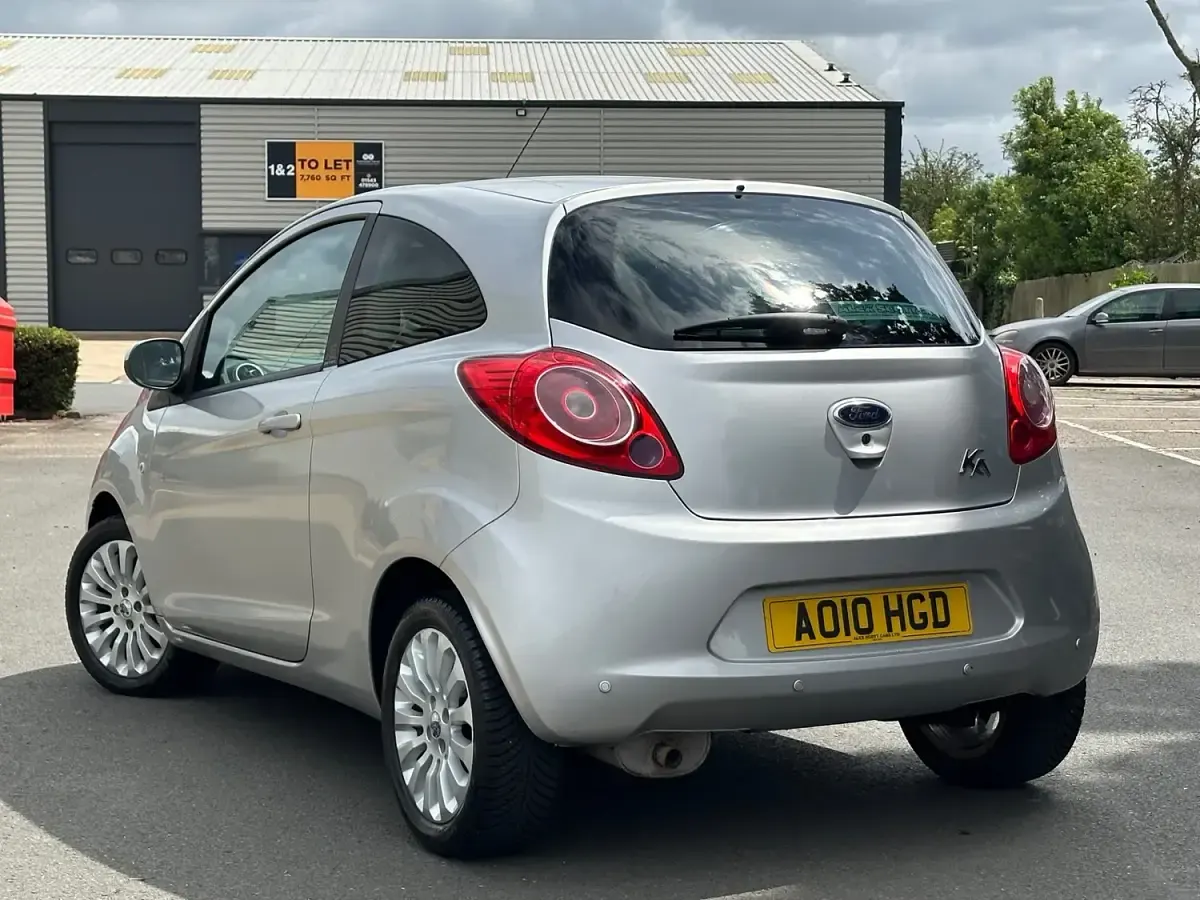 Used Ford Ka Zetec 69 HP (50 kW) 2010 Silver Hatchback