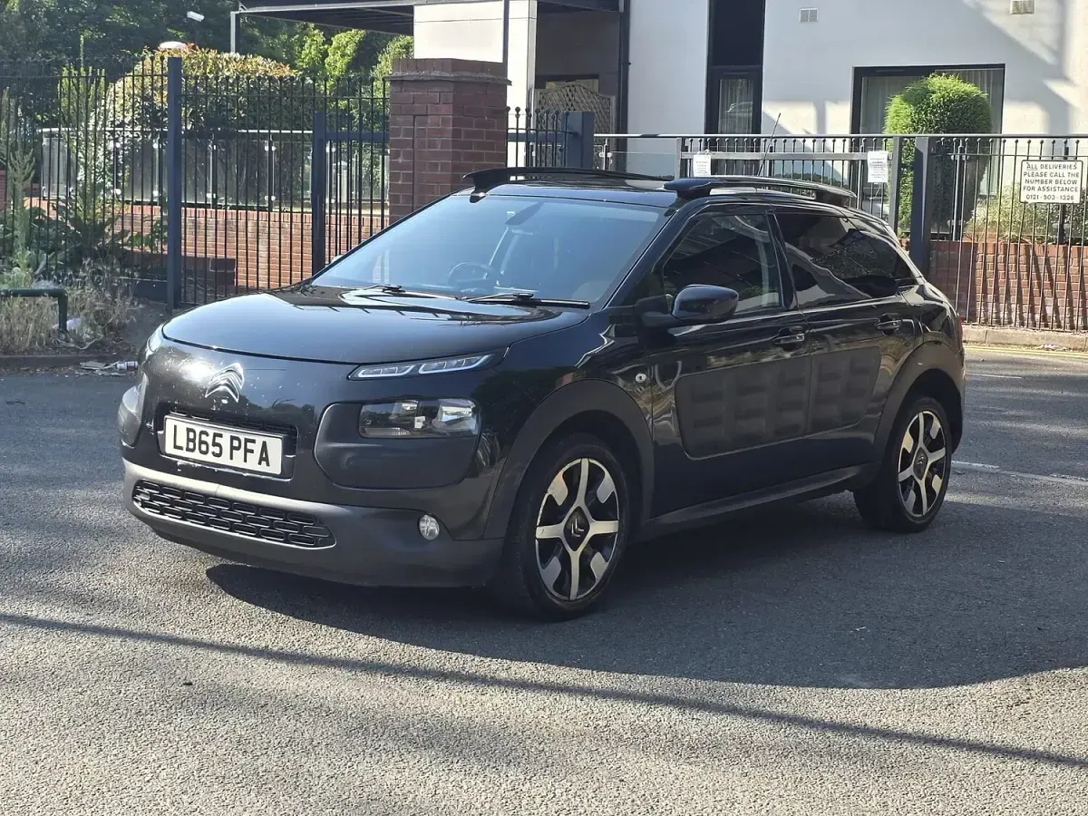 Used Citroën C4 Cactus Flair 2016 Black Hatchback