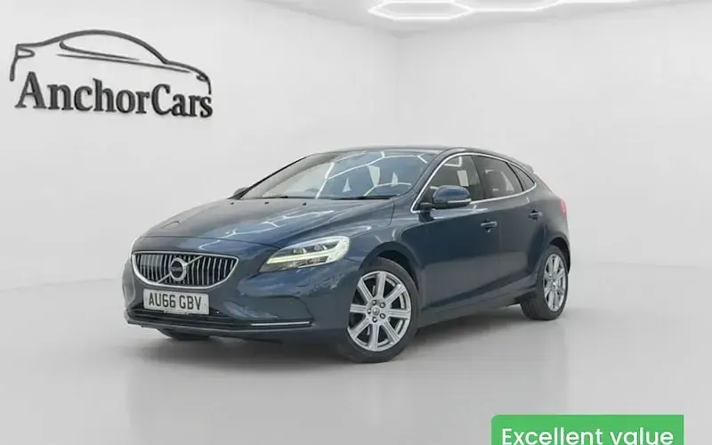 Used Volvo V40 Inscription 122 HP (89 kW) 2019 Hatchback
