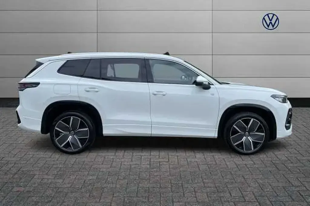 Gebraucht VW Tayron R-line 150 PS (110 kW) 2026 Weiß SUV