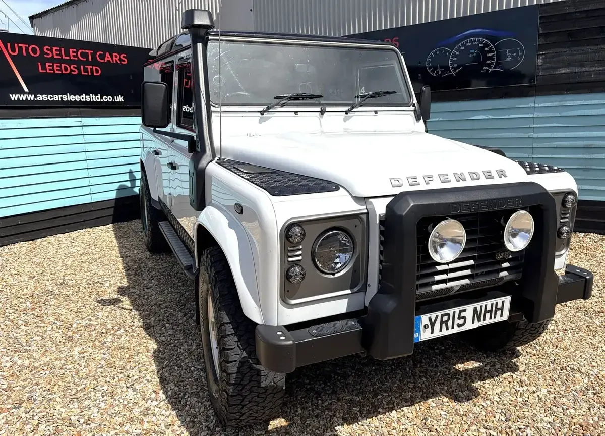 Used Land Rover Defender 2015 White Estate