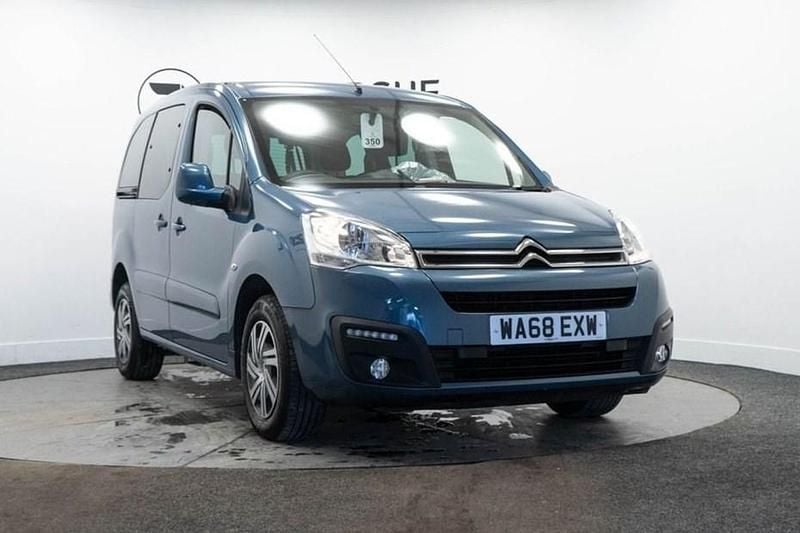 Used Citroën Berlingo Feel 100 HP (73 kW) 2018 Blue MPV