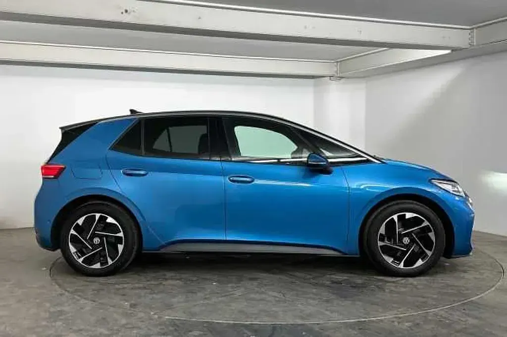 New VW ID.3 Pro 150 kW (204 HP) 2025 Blue Hatchback