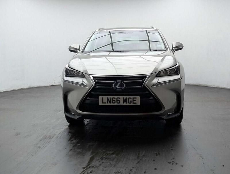 Used Lexus NX300h Luxury Line 197 HP (144 kW) 2016 Silver SUV