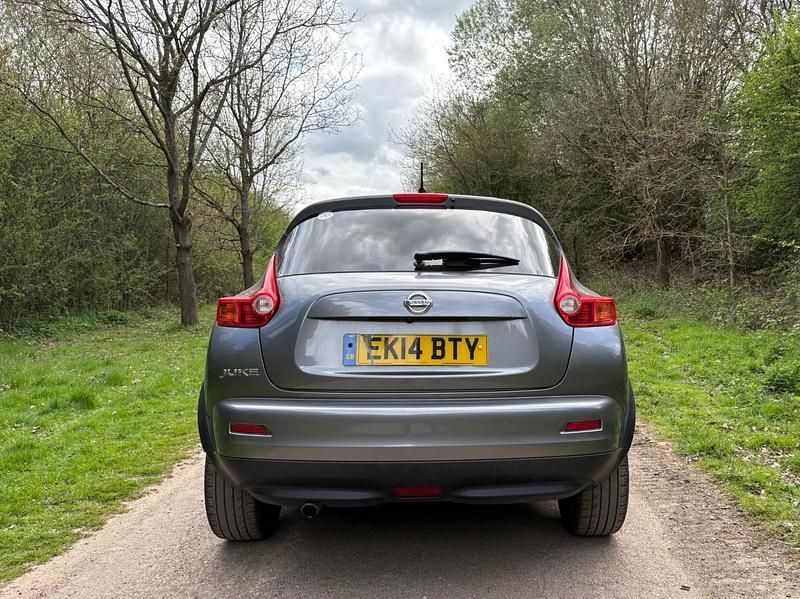 Usado Nissan Juke N-TEC 2014 Gris SUV
