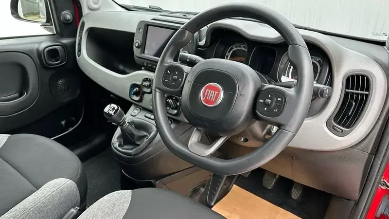 Used Fiat Panda City Life 70 HP (51 kW) 2022 Red Hatchback