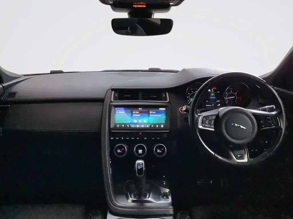 Usado Jaguar E-Pace R-Dynamic 150 HP (110 kW) 2019 Preto SUV
