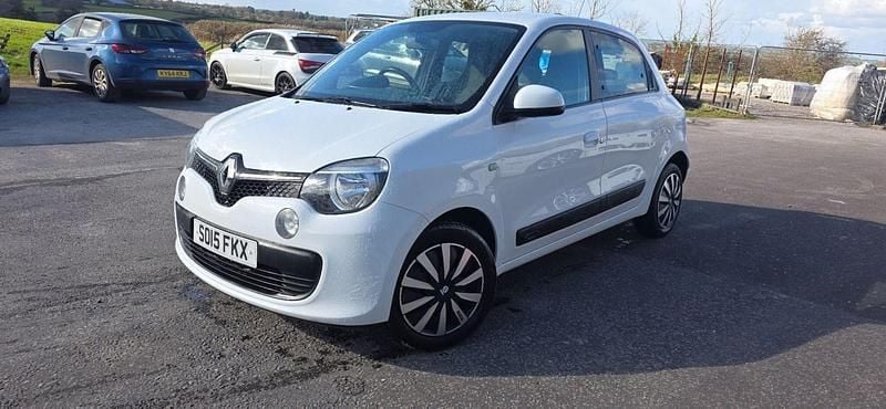 Used Renault Twingo Play 70 HP (51 kW) 2015 White Hatchback