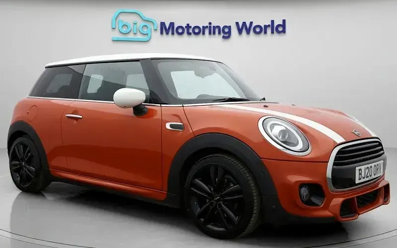 Używany Mini Cooper Hatch 136 KM (100 kW) 2020 Hatchback