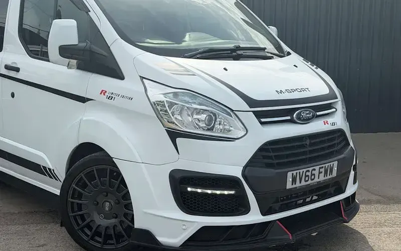Used Ford Transit Custom Limited 155 HP (114 kW) 2015 White Van