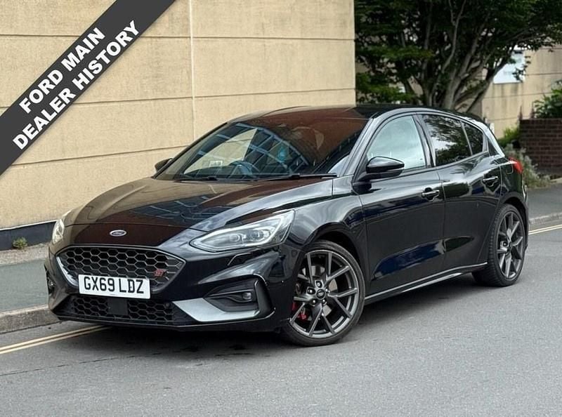 Black Used 2019 Ford Focus ST Hatchback | £12,995 (Good price) - Image 1/3