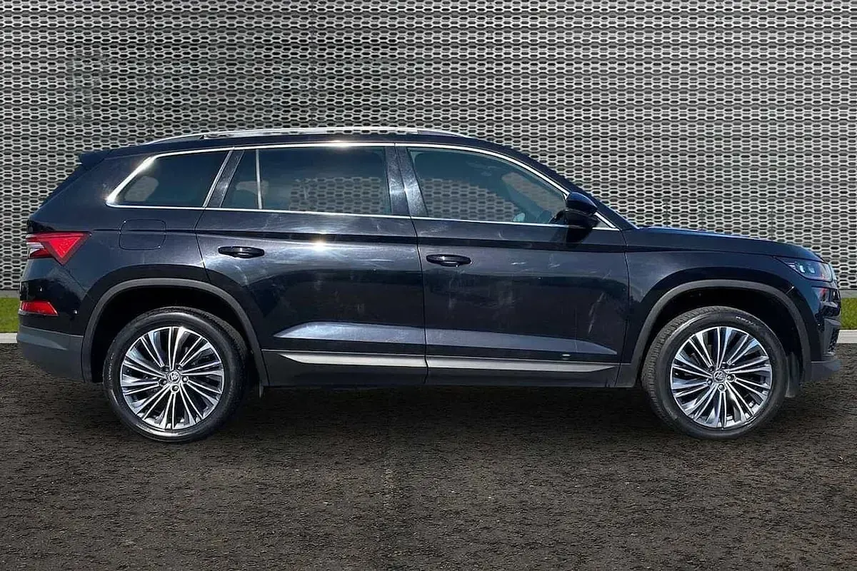 Used Skoda Kodiaq SE L Executive 110 HP (80 kW) 2022 Black magic pearl effect SUV