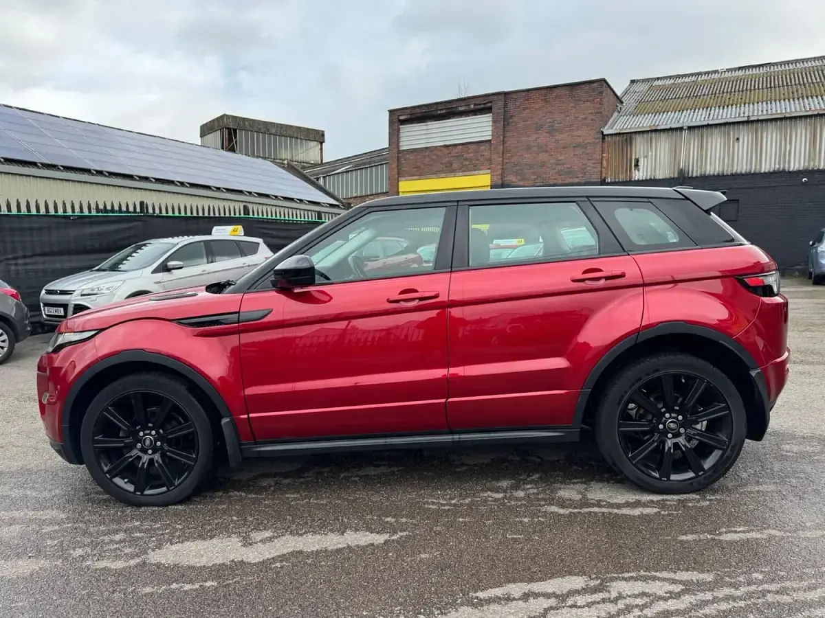 Used Land Rover Range Rover evoque Dynamic 190 HP (139 kW) 2014 Red SUV