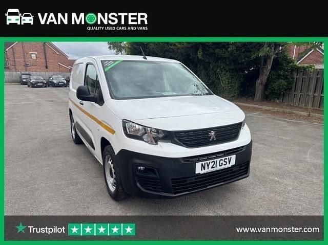 White Used 2021 Peugeot Partner MPV | £8,849 (Fair price) - Image 1/4