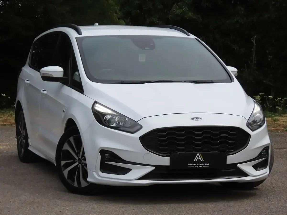 Used Ford S-MAX ST-Line 190 HP (139 kW) 2021 White MPV