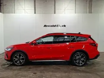 Used Ford Focus Active X 155 HP (114 kW) 2023 Red Estate