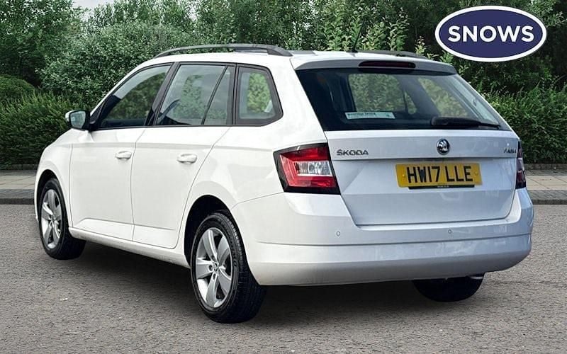 Used Skoda Fabia SE 90 HP (66 kW) 2016 White Estate