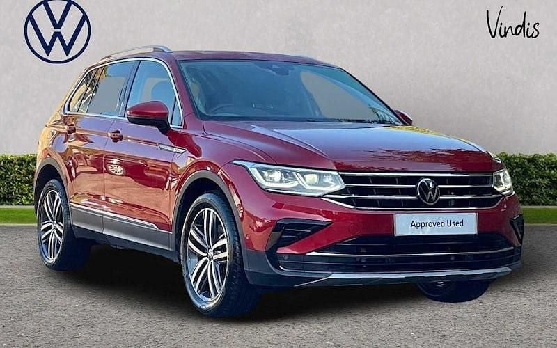 Red Used 2022 VW Tiguan Elegance SUV | £26,640 (Fair price) - Image 1/4