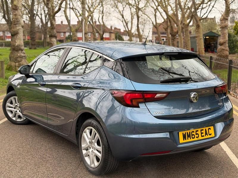 Used Vauxhall Astra Design Edition 2016 Blue Hatchback