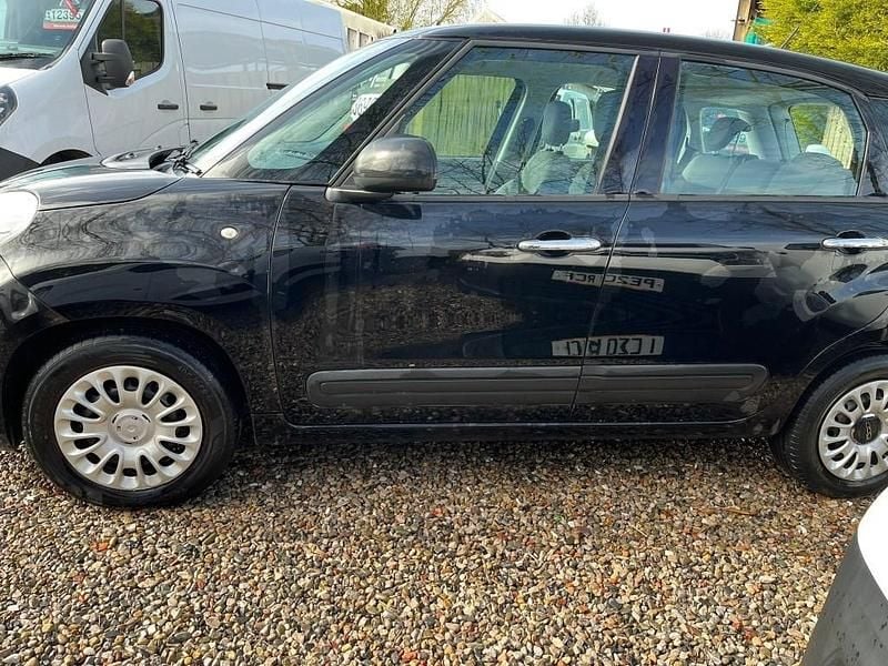 Used Fiat 500L Pop 95 HP (69 kW) 2015 Black MPV