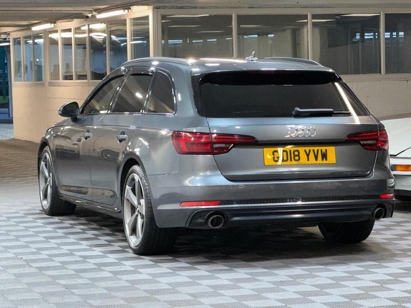 Usado Audi A4 Black Edition 2018 Cinzento Carrinha