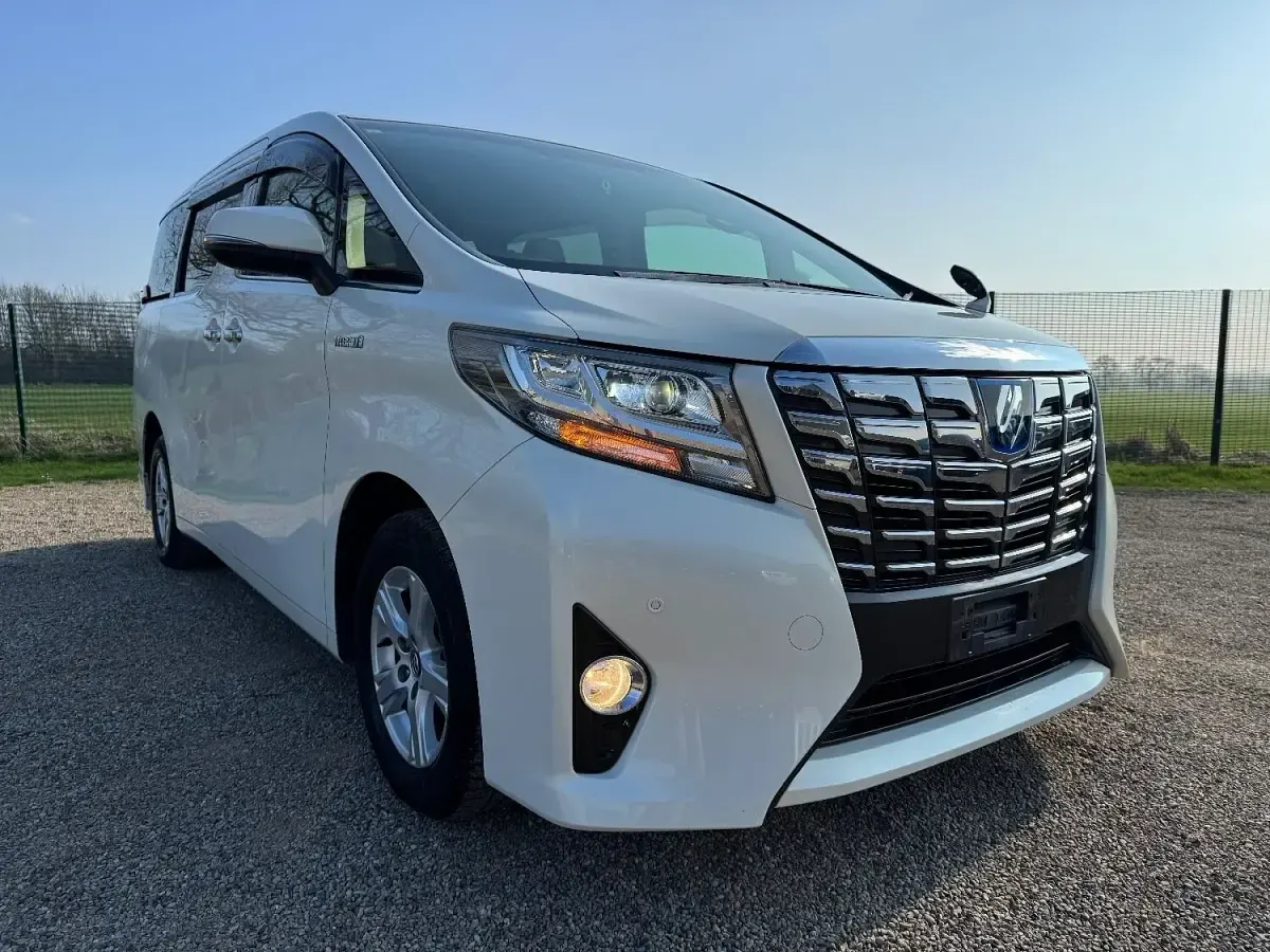 Used Toyota Alphard 2015 White MPV