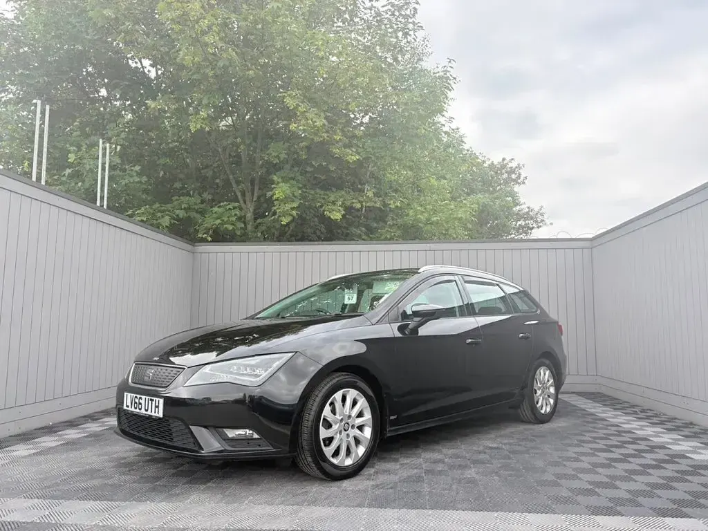 Used Seat Leon Sport 110 HP (80 kW) 2016 Black Estate