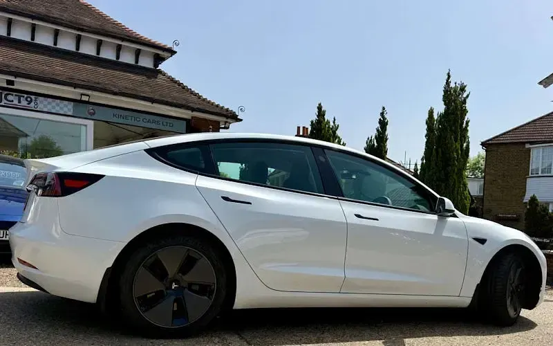 Used Tesla Model 3 RWD 208 kW (283 HP) 2023 White Sedan