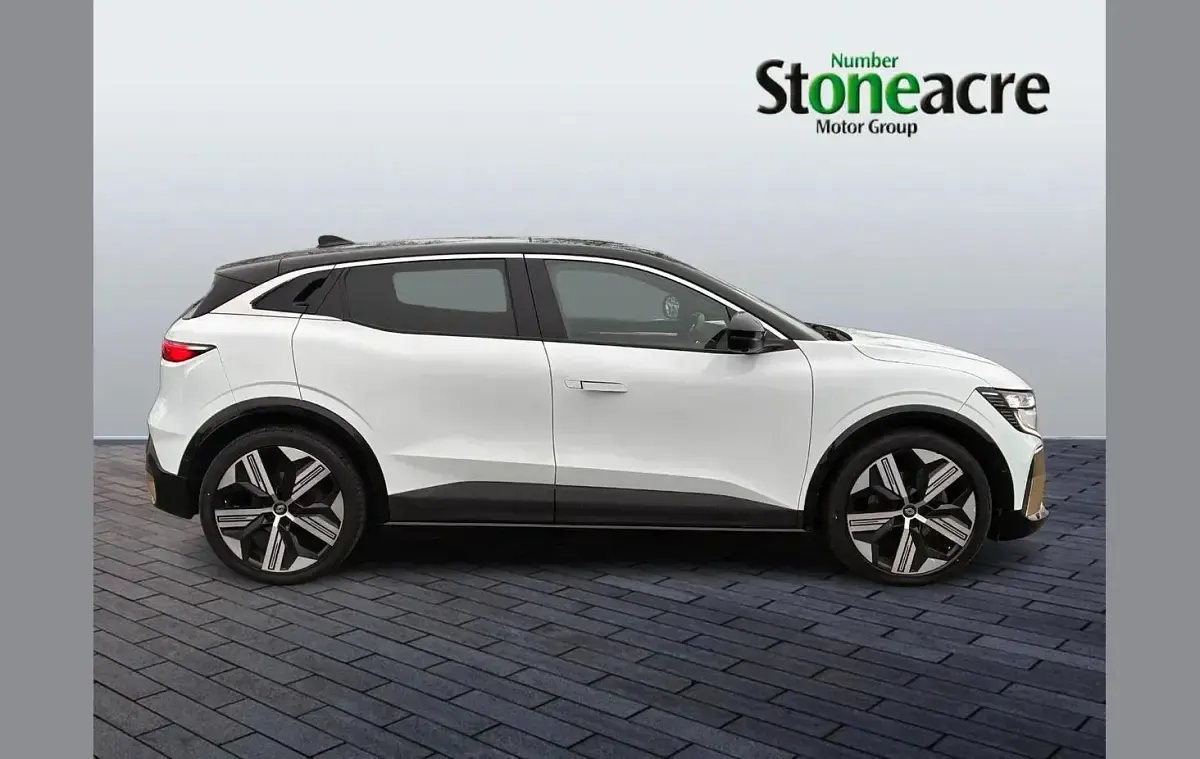 Used Renault Megane E-Tech Iconic 161 kW (220 HP) 2023 Other Hatchback