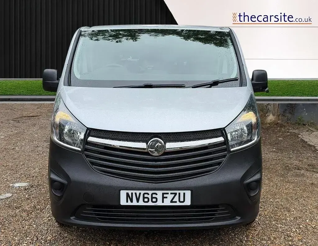 Used Vauxhall Vivaro S 2017 Silver MPV