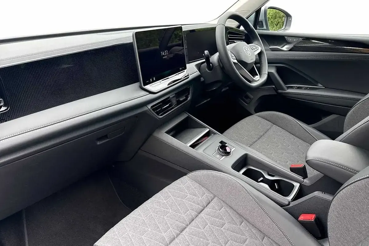 New VW Tiguan Match 150 HP (110 kW) 2026 Oyster silver SUV