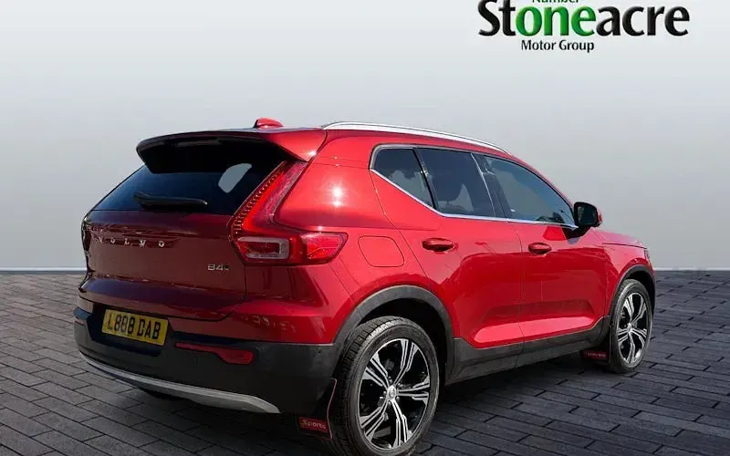 Used Volvo XC40 Inscription 197 HP (144 kW) 2021 Red SUV