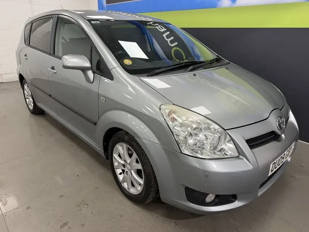 Used Toyota Corolla Verso SR 134 HP (98 kW) 2009 Silver MPV