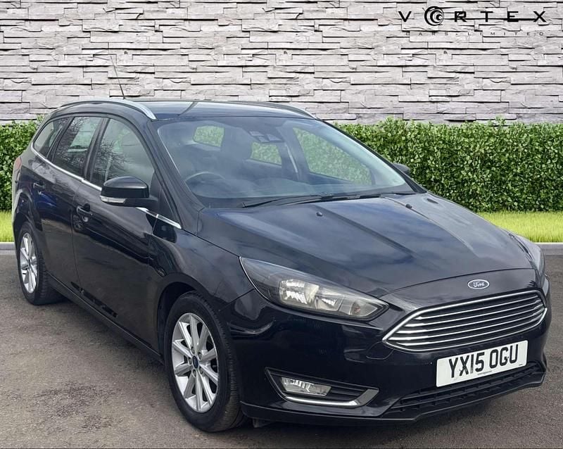 Black Used 2015 Ford Focus Titanium Estate | £4,500 (Fair price) - Image 1/4