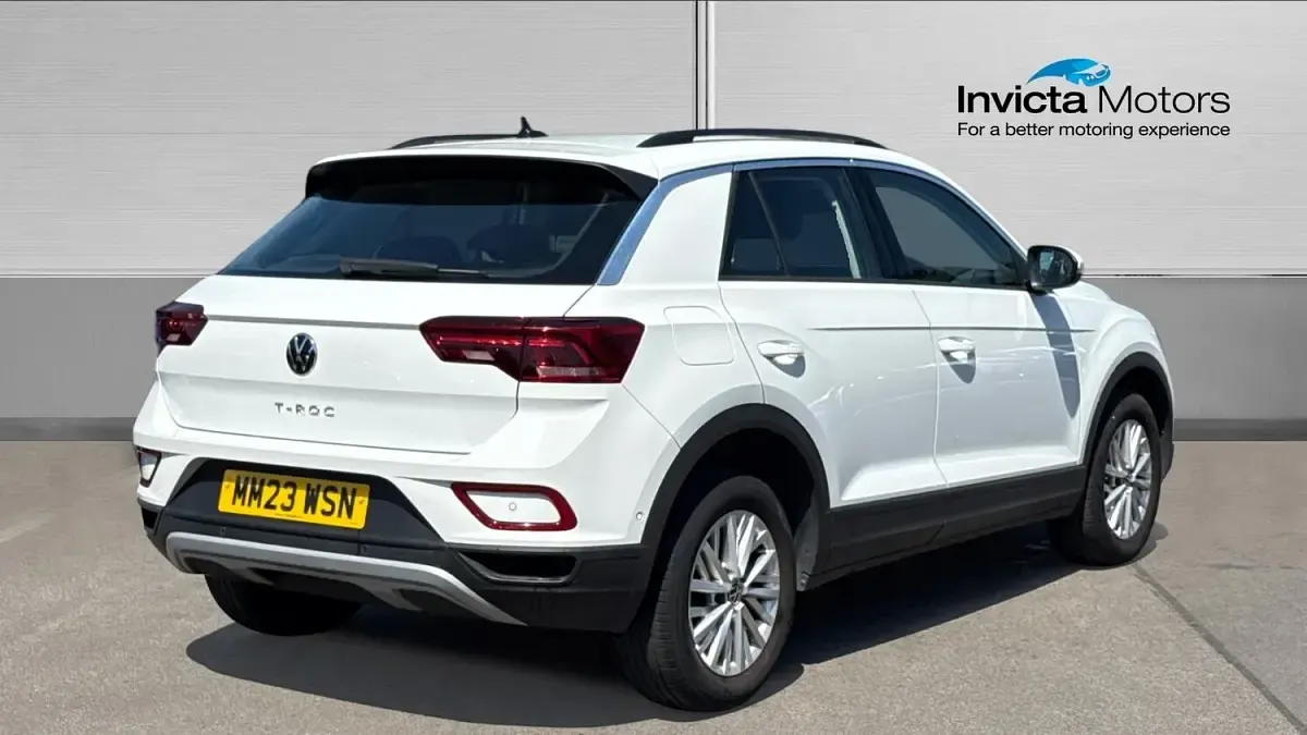 Used VW T-Roc Life 150 HP (110 kW) 2023 White SUV