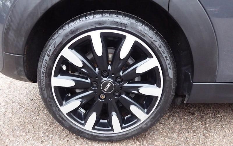 Usado Mini Cooper S Exclusive 192 HP (141 kW) 2020 Citadino