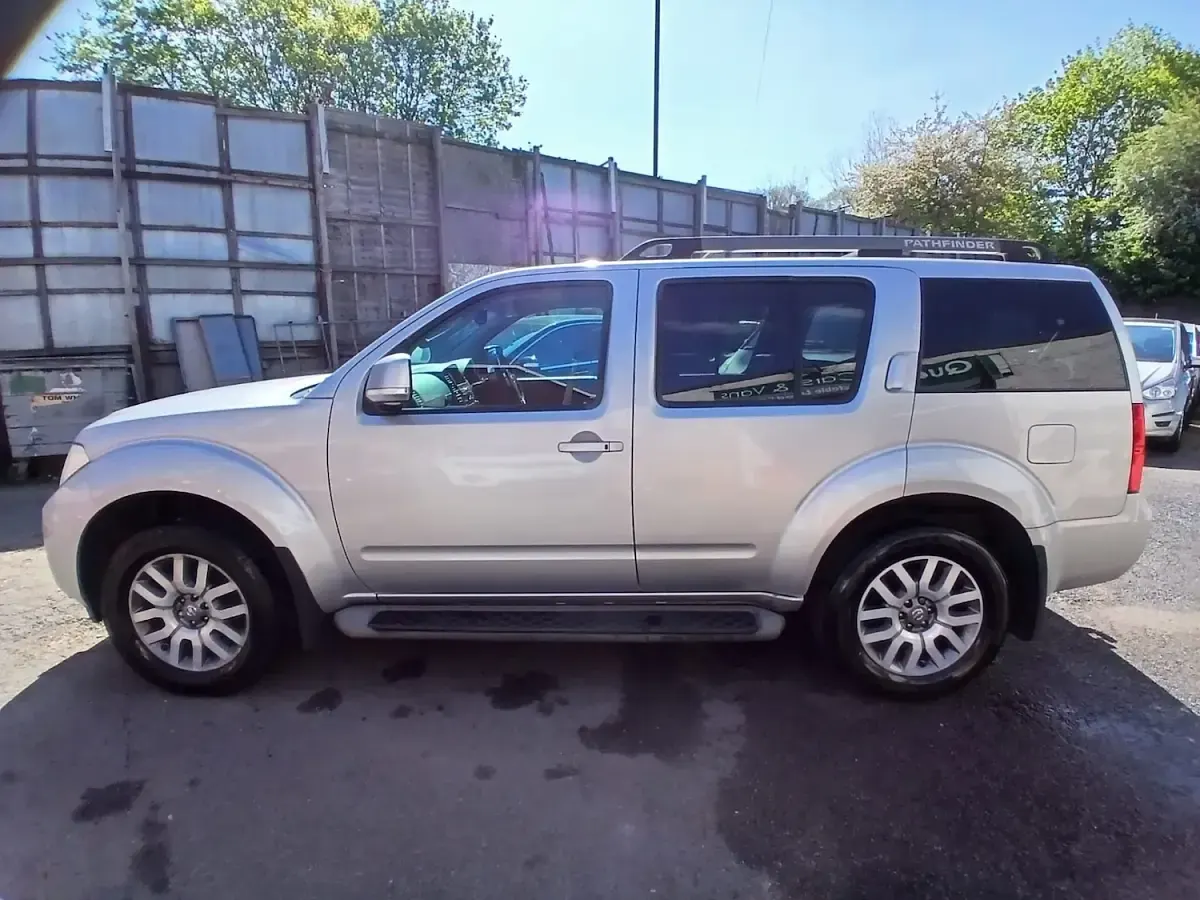 Used Nissan Pathfinder Tekna 2014 Silver SUV