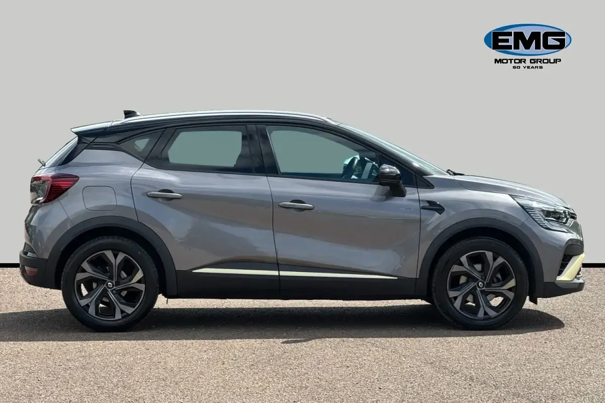 Usado Renault Captur Engineered 145 HP (106 kW) 2024 Cinzento SUV