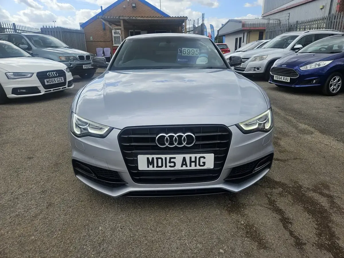 Used Audi A5 Black Edition 190 HP (139 kW) 2015 Silver Coupe