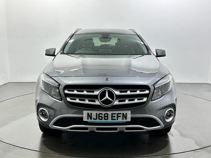 Used Mercedes GLA200 Executive 156 HP (114 kW) 2018 Grey SUV