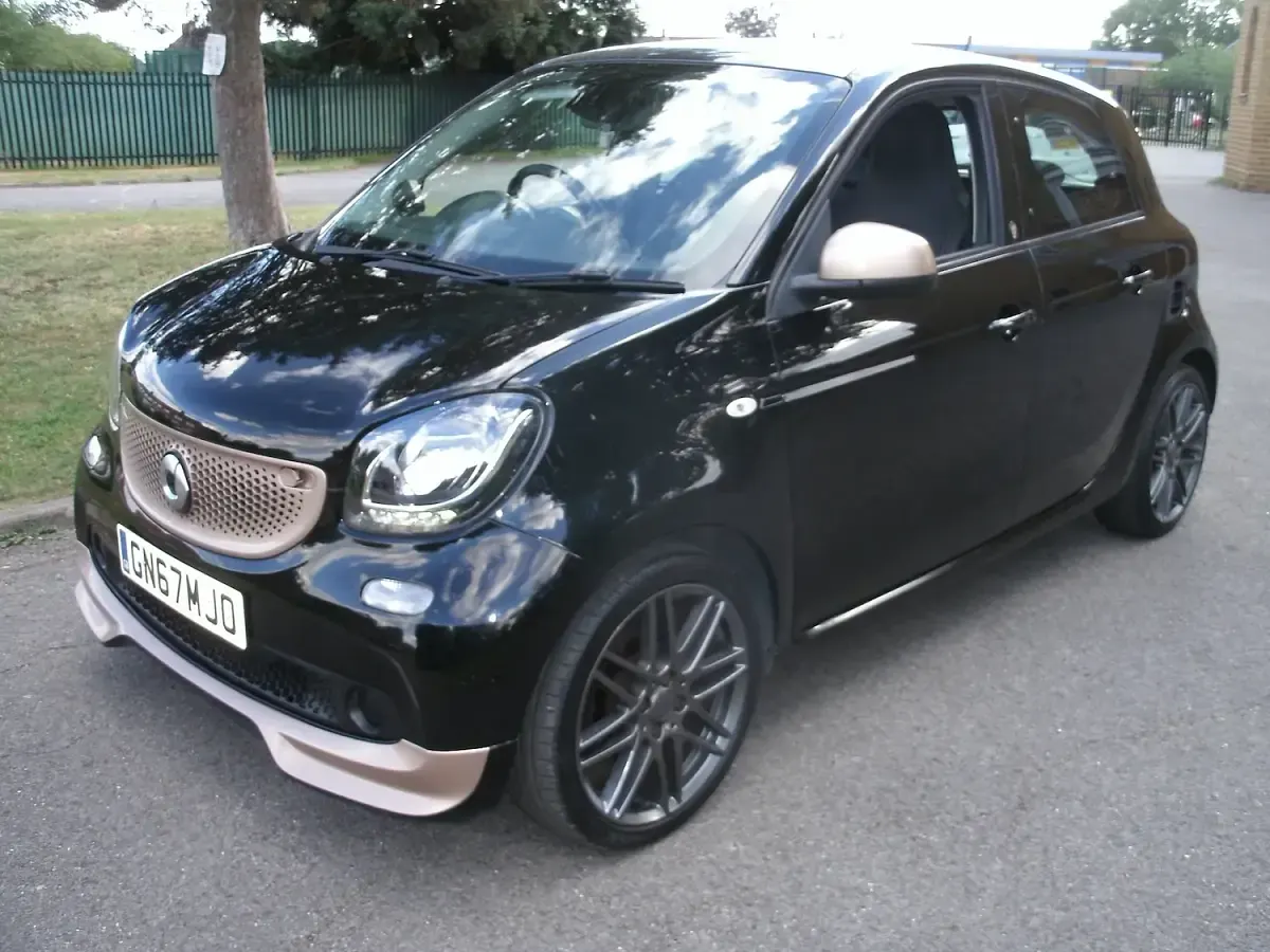 Used Smart ForFour 90 HP (66 kW) 2017 Black Hatchback
