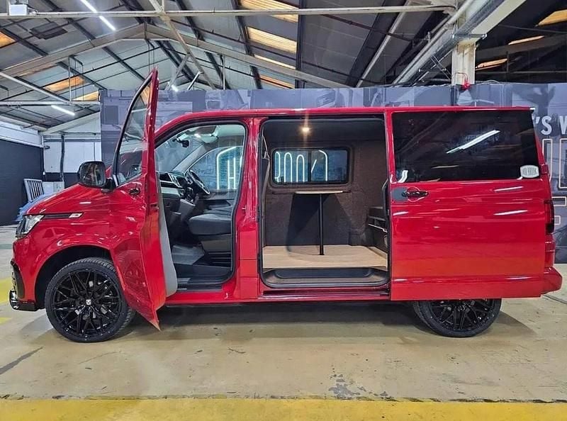 Used VW Transporter Startline 150 HP (110 kW) 2021 Red Van