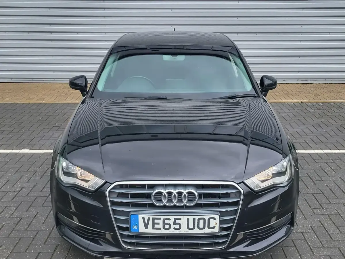 Begagnad Audi A3 Sport 184 HK (135 kW) 2016 Svart Sedan